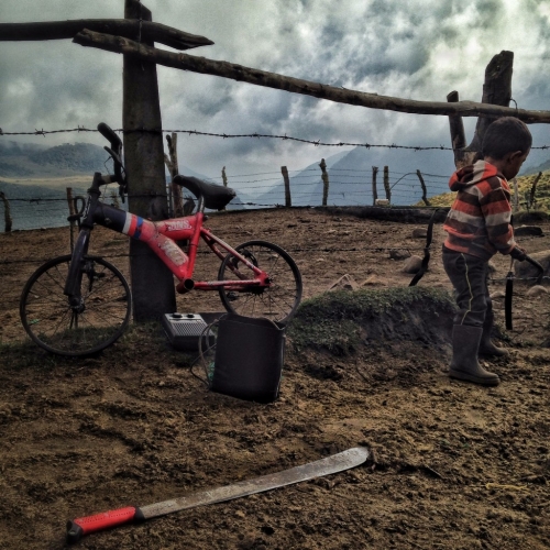Los Nevados La Primavera Farm Machete Kid Bike Colombia